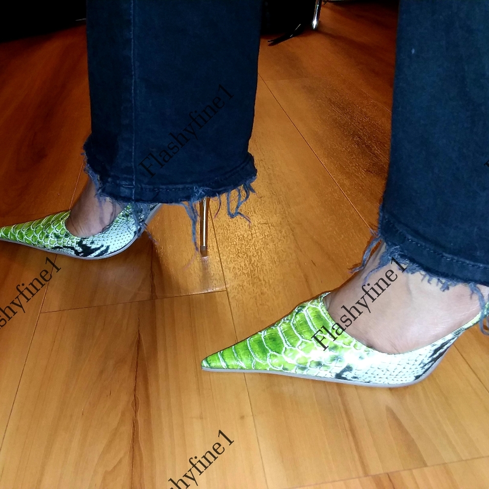 Carrini size 10 green snakeskin heels